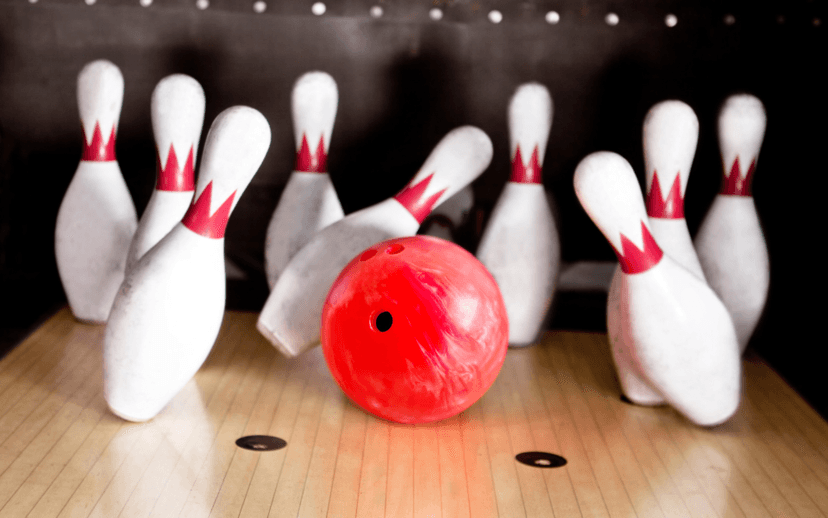 El arte de lanzar la bola en los bolos - Bookgame.io