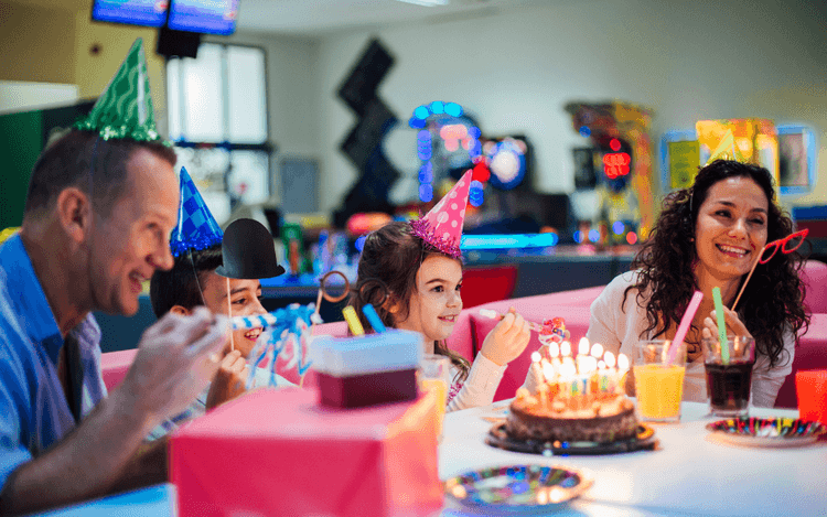 Bowling and Birthday Parties – Costs and How to Organize a Bowling Alley Celebration - cover image!